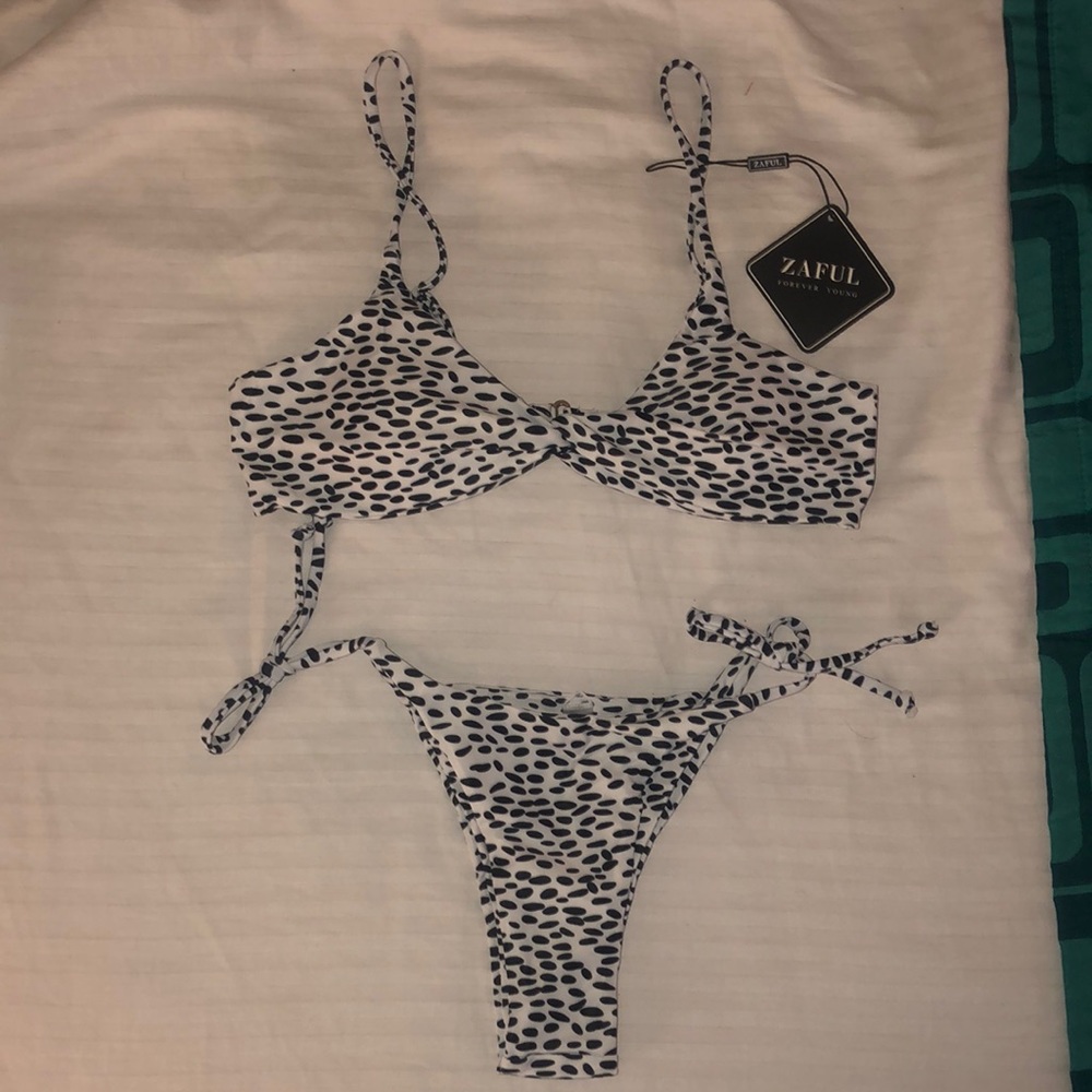 Black & white animal print bikini from ZAFUL brand new !!